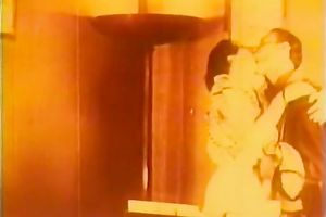 Horny vintage floozy sucks penis and gets her snatch licked