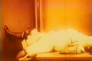 Horny vintage floozy sucks penis and gets her snatch licked