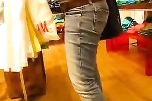 Quick head for my college boyfriend in the mall on livecam