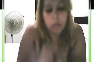 Sad and overweight livecam doxy shows her large wazoo for the livecam