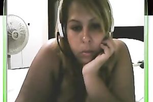 Sad and overweight livecam doxy shows her large wazoo for the livecam