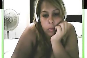 Sad and overweight livecam doxy shows her large wazoo for the livecam