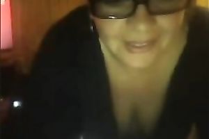 This voluptuous livecam charmer get to be proud of her great curves