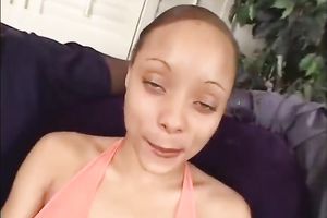 Arousing swarthy harlot with great slender body sucks 2 bbc