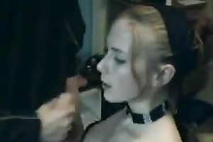 Sassy doxy with large scones knows how to give a great oral stimulation