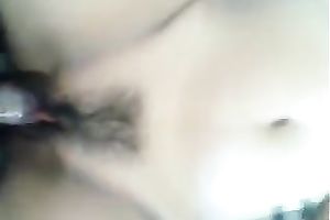 Fucking my girlfriend's trimmed fur pie in missionary position