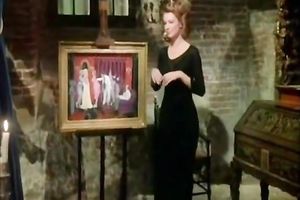 Dark haired barefaced slut sucks ramrod of unknown chap unfathomable mouth