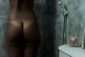 Watch my burning hot suntanned curvy Latina gf taking shower