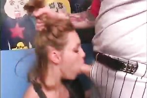 Sexy dilettante takes her lover's big and thick knob in her throat