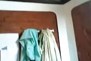 Cute Indian sweetie gives head after washing throne-room