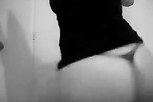 Hot latin babe milf with captivating marvelous booty undressed on livecam