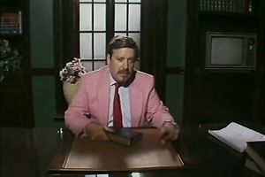 Lustful blond babe acquires happy by gutsy mechanic