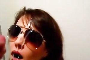 My hawt GF sucks my dong in the baths