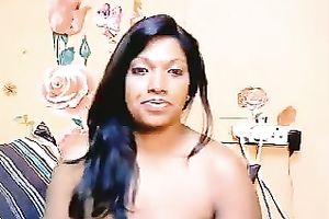 Indian hotwife Rashmi kneads her zeppelins in fantastic webcam solo