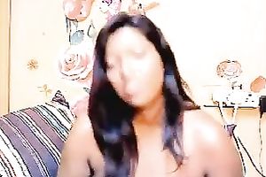 Indian hotwife Rashmi kneads her zeppelins in fantastic webcam solo