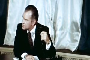 Well graced brunette hair honey pokes her throat with haired smelly weenie