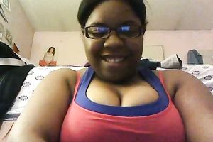 Chubby ebon hottie juggles her large dark wobblers