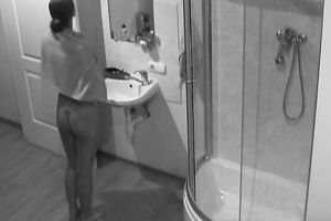 Well formed playgirl takes shower exposing her bare hawt body to the camera