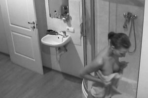 Well formed playgirl takes shower exposing her bare hawt body to the camera