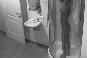 Well formed playgirl takes shower exposing her bare hawt body to the camera