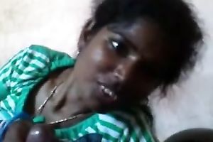 My barefaced Indian girlfriend knows how to give priceless head