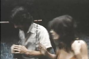 Skanky retro brunette sucks and rides a prick outdoors