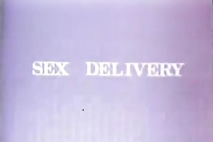 Short haired blonde head wifey gives her hubby enchanting orall-service