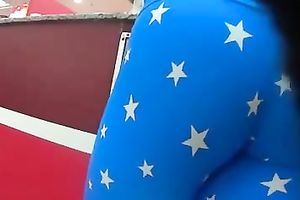 This gal in starry legging merits your attention