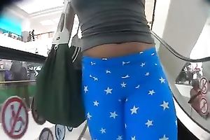 This gal in starry legging merits your attention
