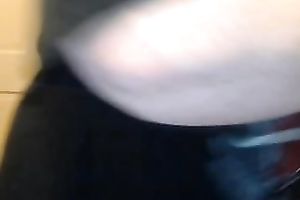 I want to motorboat this corpulent web camera model's boobies