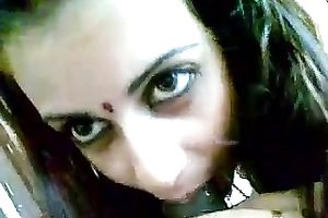 Indian hawt youthful girlfriend sucking 10-Pounder on closeup sex video