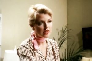 This fellow is having the time of his life with 2 sexy blondes