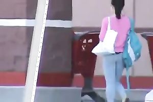 Excellent compilation vid with legal age teenagers wearing jeans and leggings