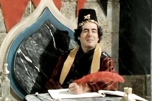 Blonde MILF gives sloppy oral sex in perverted retro porn episode