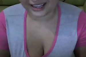 My spicy hot girlfriend can't live without showing off her large saggy boobs