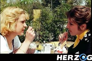 Brunette and blond honeys feeling lesbo attraction to every other