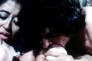 Asian slut and mesmerizing white hottie in FFM trio