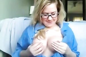 Cute golden-haired older big beautiful woman bimbo on livecam masturbates