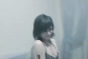 Tattooed brunette acquires her snatch licked in the baths