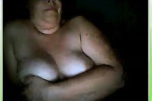 Ugly dilettante fattie fingers her wet crack in front of a web camera