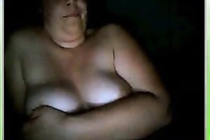 Ugly dilettante fattie fingers her wet crack in front of a web camera