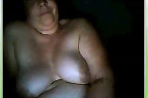 Ugly dilettante fattie fingers her wet crack in front of a web camera
