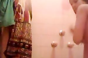 I could see my skinny girlfriend shower all day long