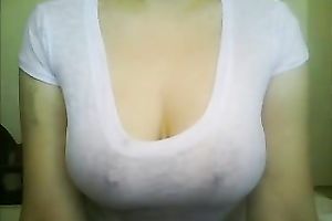 Fat arse Hispanic camgirl get to be proud of her curves