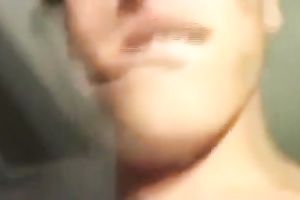 Shapely bimbo rides her BF's prick in cowgirl position