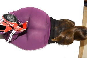 My bulky slutwife demonstrates her heavy caboose in homemade solo