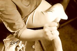 My wicked housewife gives me a cook jerking during the time that talking on the phone