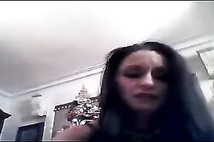 Geek milf enjoyed to suck huge wang by her hawt throat