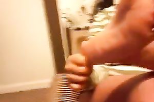 I love to take up with the tongue my hawt toes for my perverted boyfriend