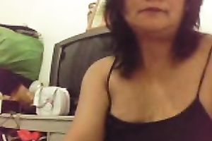 Chubby white doxy disrobes on web camera to flash her stinky goodies
